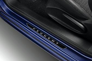 Peugeot 2008 (Gl. model) - Panelbeskyttelse (Sortkrom)